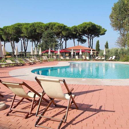 La Fattoria Di Tirrenia Aparthotel Eksteriør bilde
