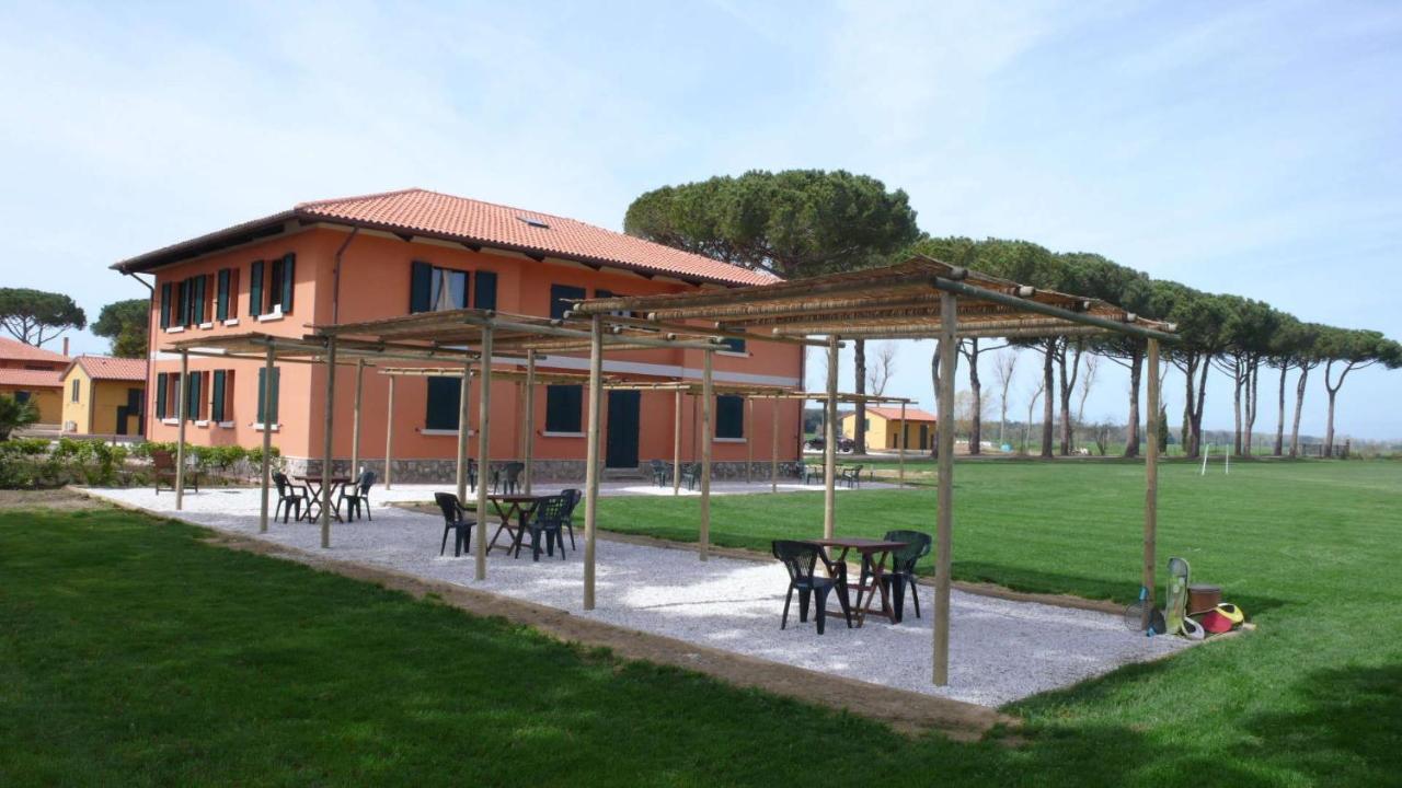 La Fattoria Di Tirrenia Aparthotel Eksteriør bilde