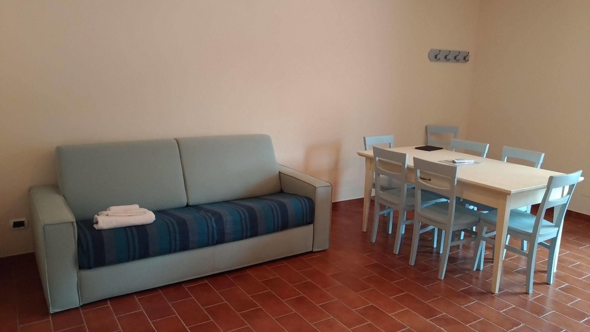 La Fattoria Di Tirrenia Aparthotel Eksteriør bilde